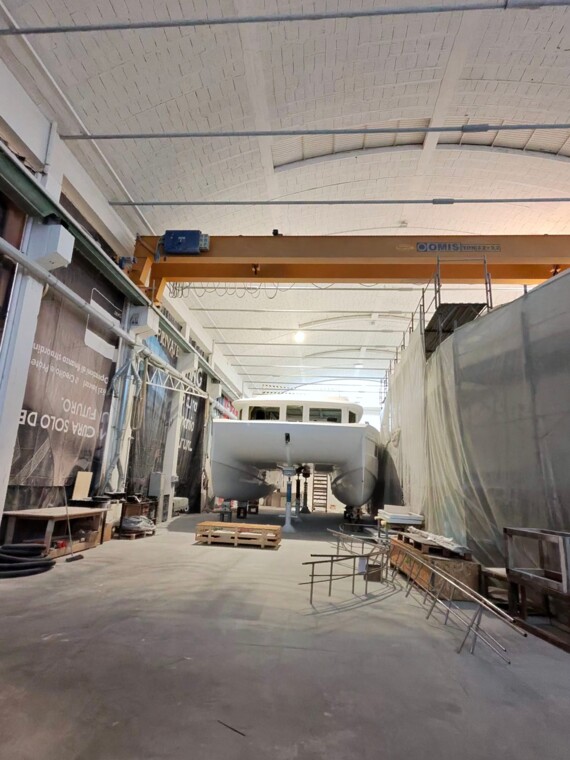 Hull 1 - Front view 2